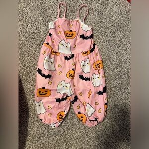 NEW. No tags. Never worn. 3T Halloween jumper!